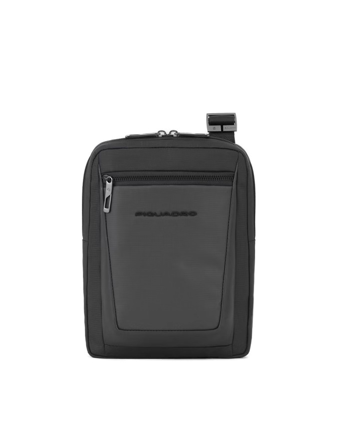 Piquadro – Borsello uomo in pelle e tessuto riciclato per  iPad®